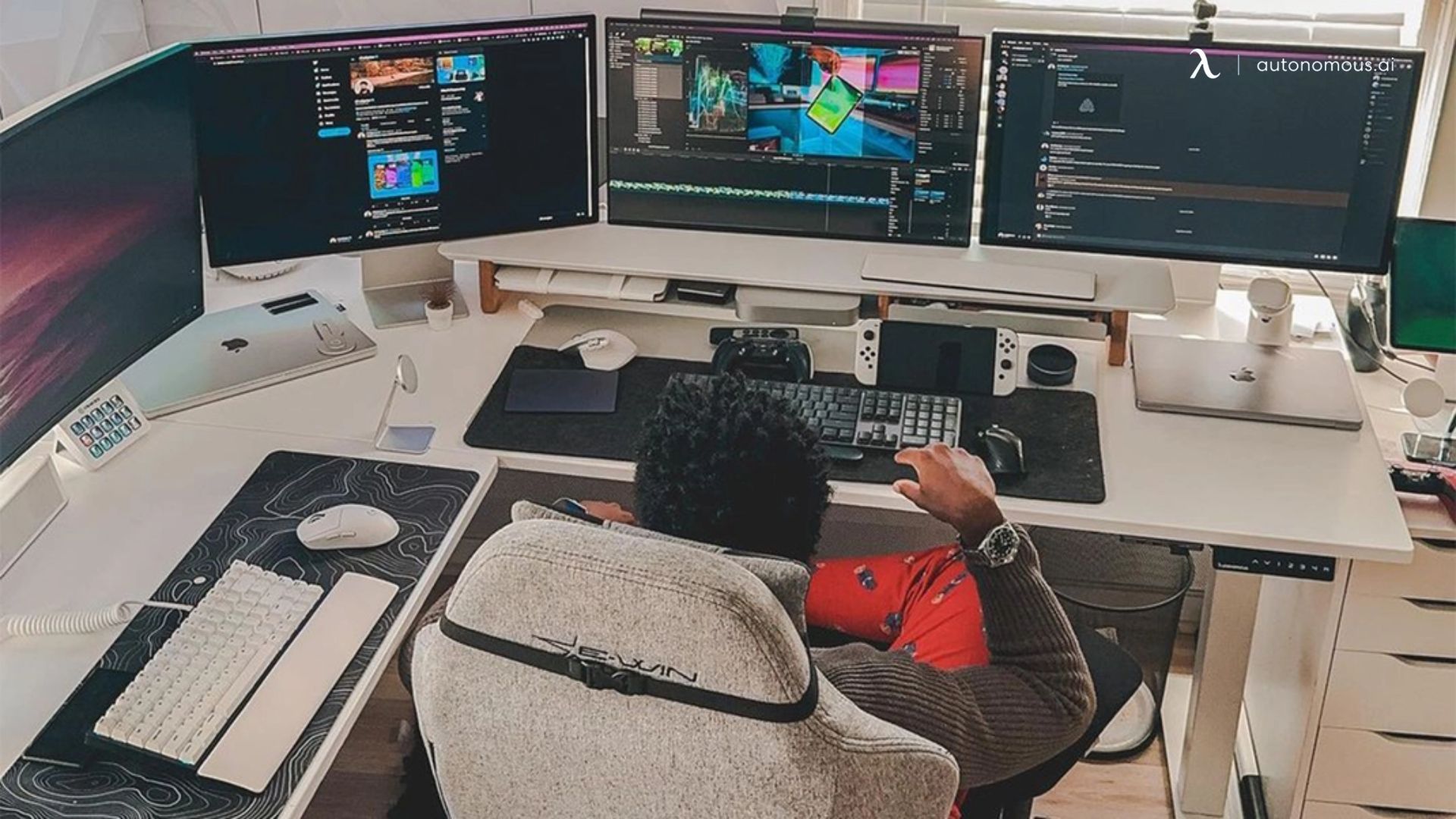 Business workstation and technology support setup